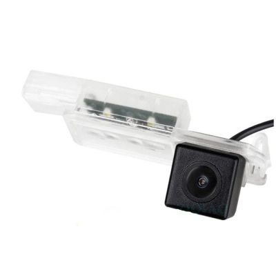 Camera video auto dedicata pentru mersul cu spatele compatibila cu VW CC 2013/Golf 7 deschidere 120 de grade instalare la becul v2